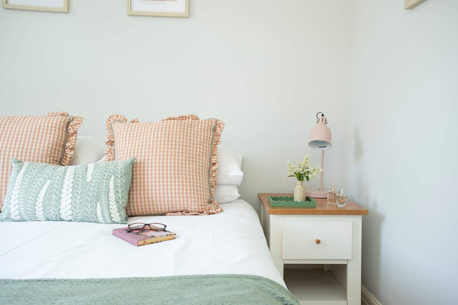 Pretty bedroom 3. 