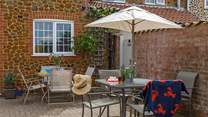 Enjoy the Norfolk sunshine in the back garden. 