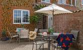 Al fresco dining from dawn until dusk.  - Thumbnail Image