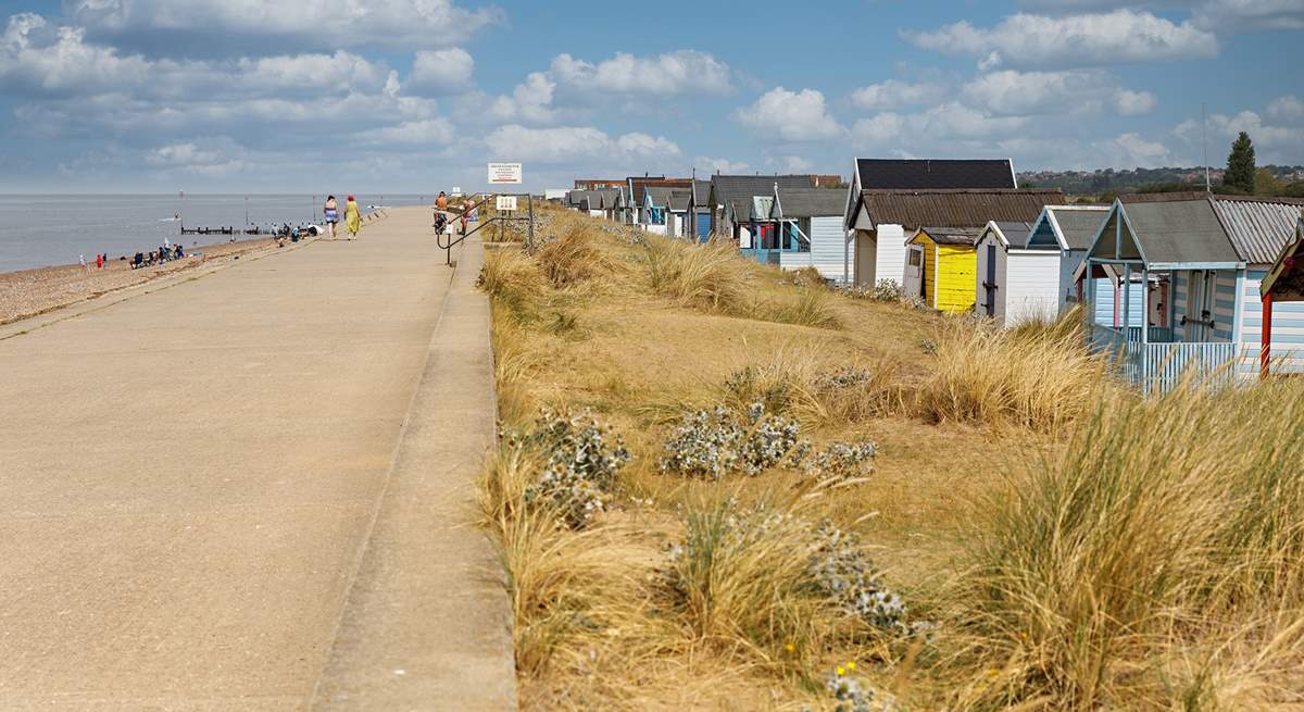 Take a stroll along the promenade from South Beach Heacham to 'Sunny Hunny'.