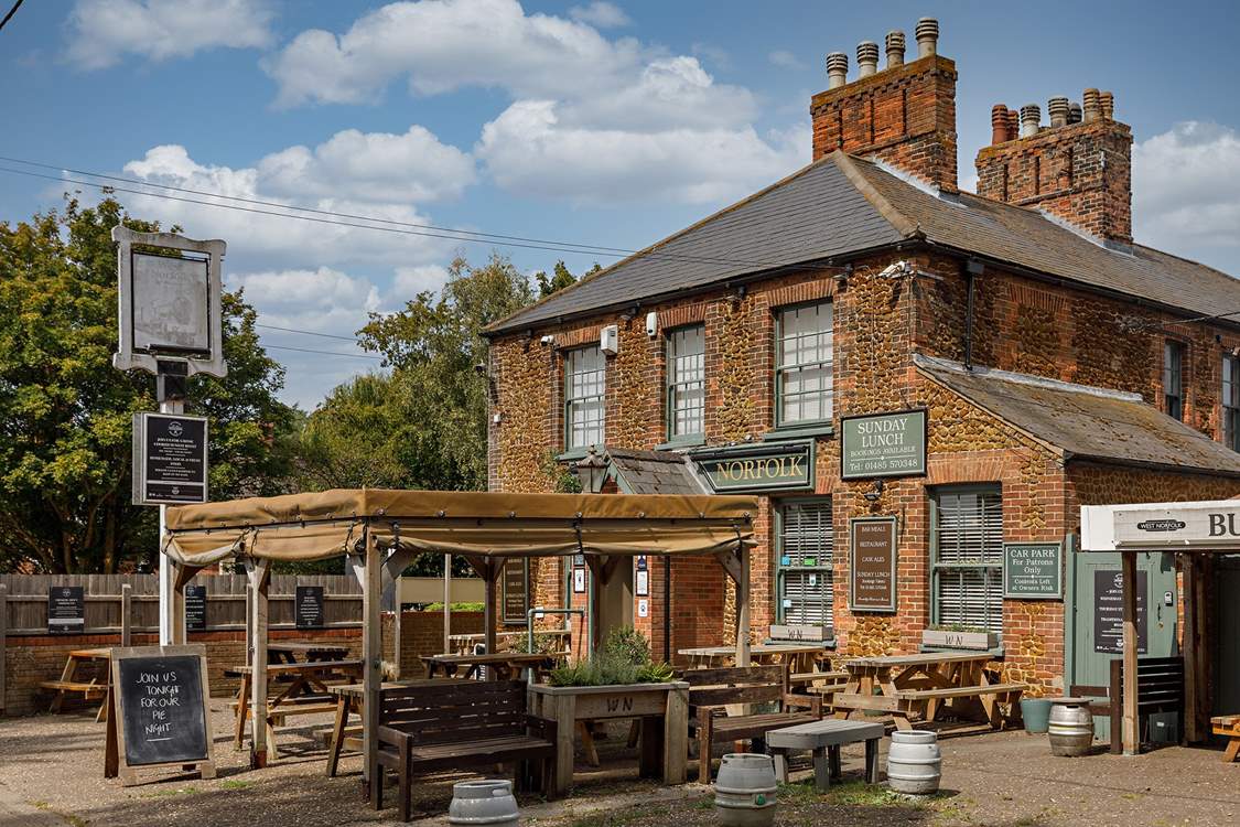 Pop into the West Norfolk traditional Pub & Restaurant for Sunday roast or supper!