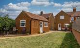 Welcome to Blackberry Cottage with it's own very special 'Garden Retreat' annexe. - Thumbnail Image