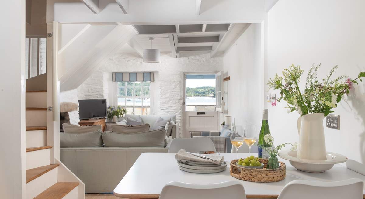 Perfectly positioned and aptly named, Quayside sits overlooking the harbour in the bustling seaside village of St Mawes. 