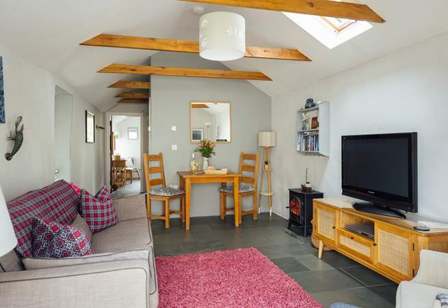 Ideal spot for just the two of you. 