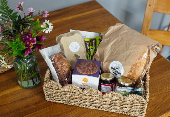 Enjoy the splendid welcome basket.  