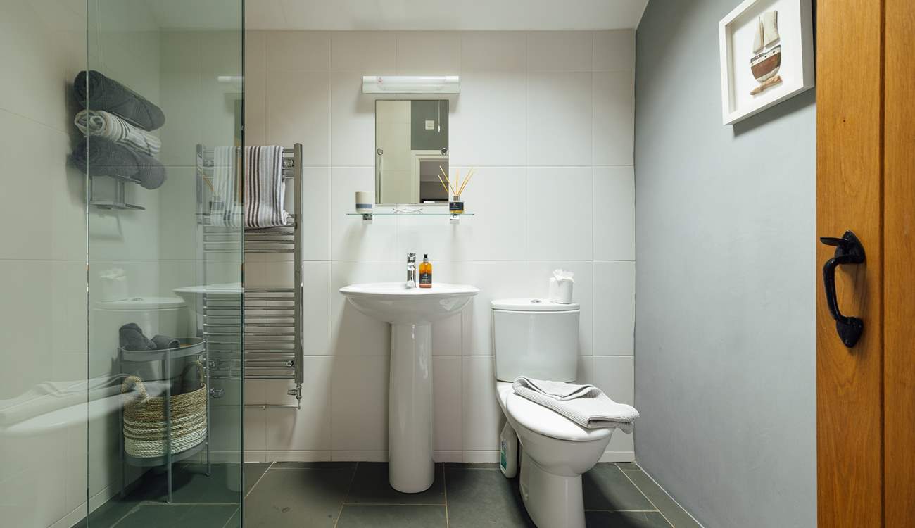 Stylish shower-room. 