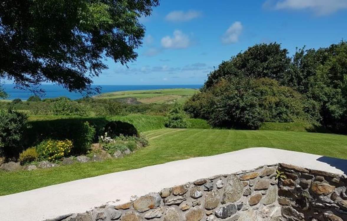 Relax in the splendid landscaped gardens and take in the spectacular views.