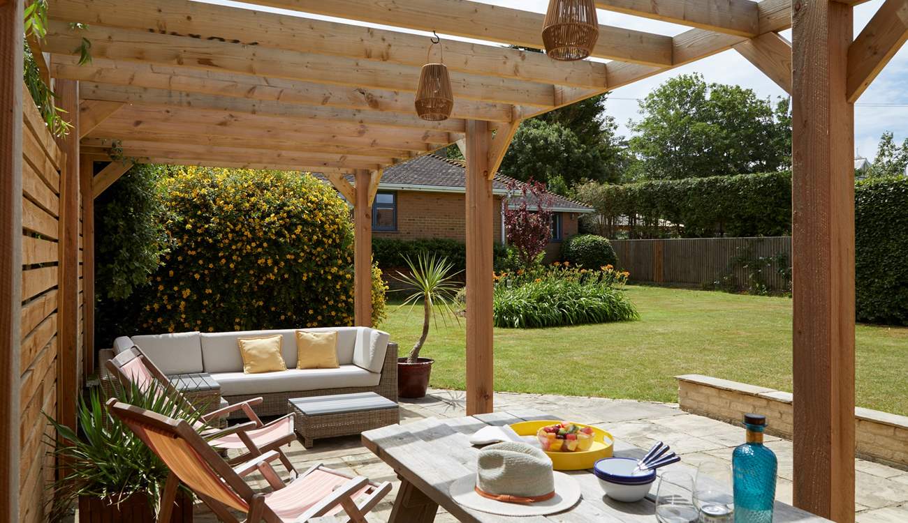 The impressive patio terrace is ready for you to indulge in al fresco dining.