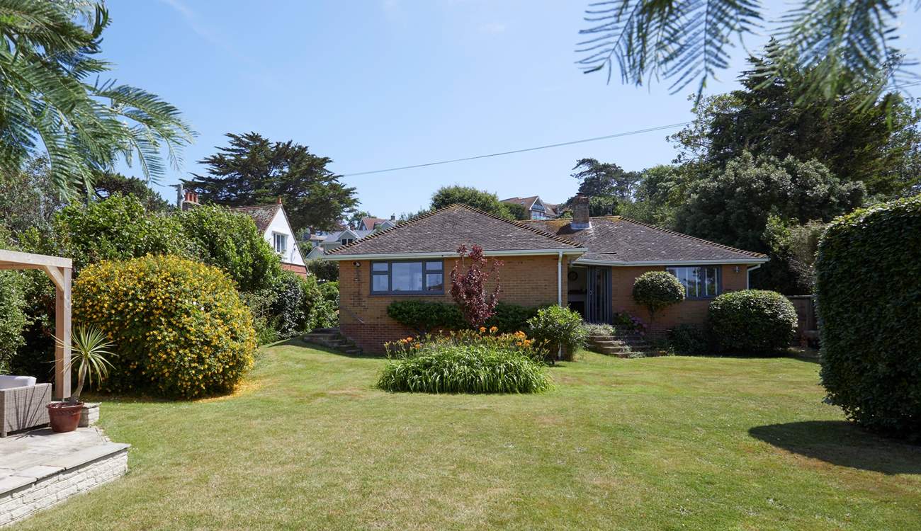 Fenders enjoys a beautiful garden setting!