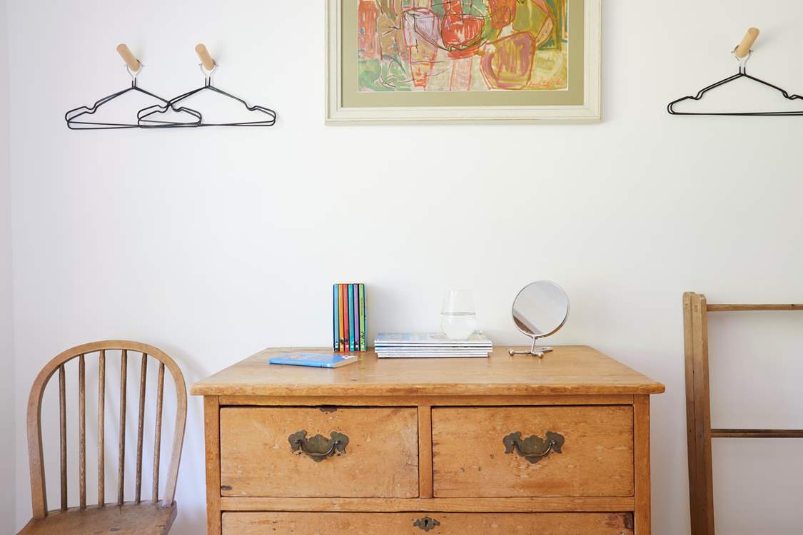 Charming details create a restful space.