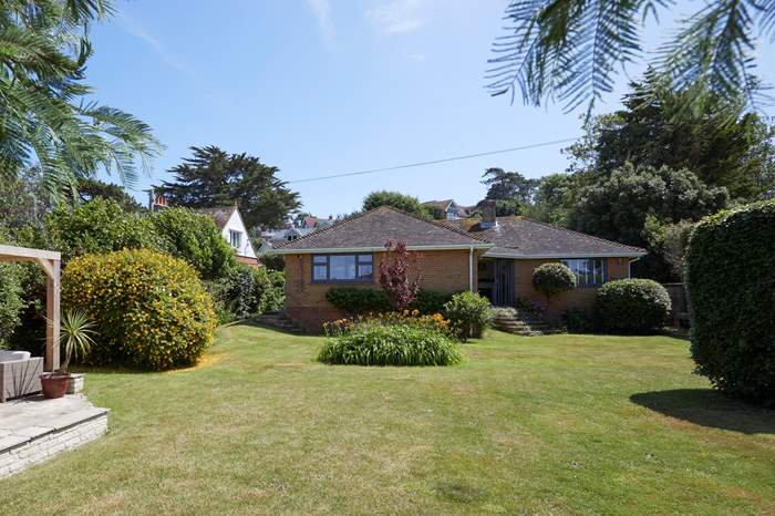 Fenders,Sleeps 6 + cot, Totland