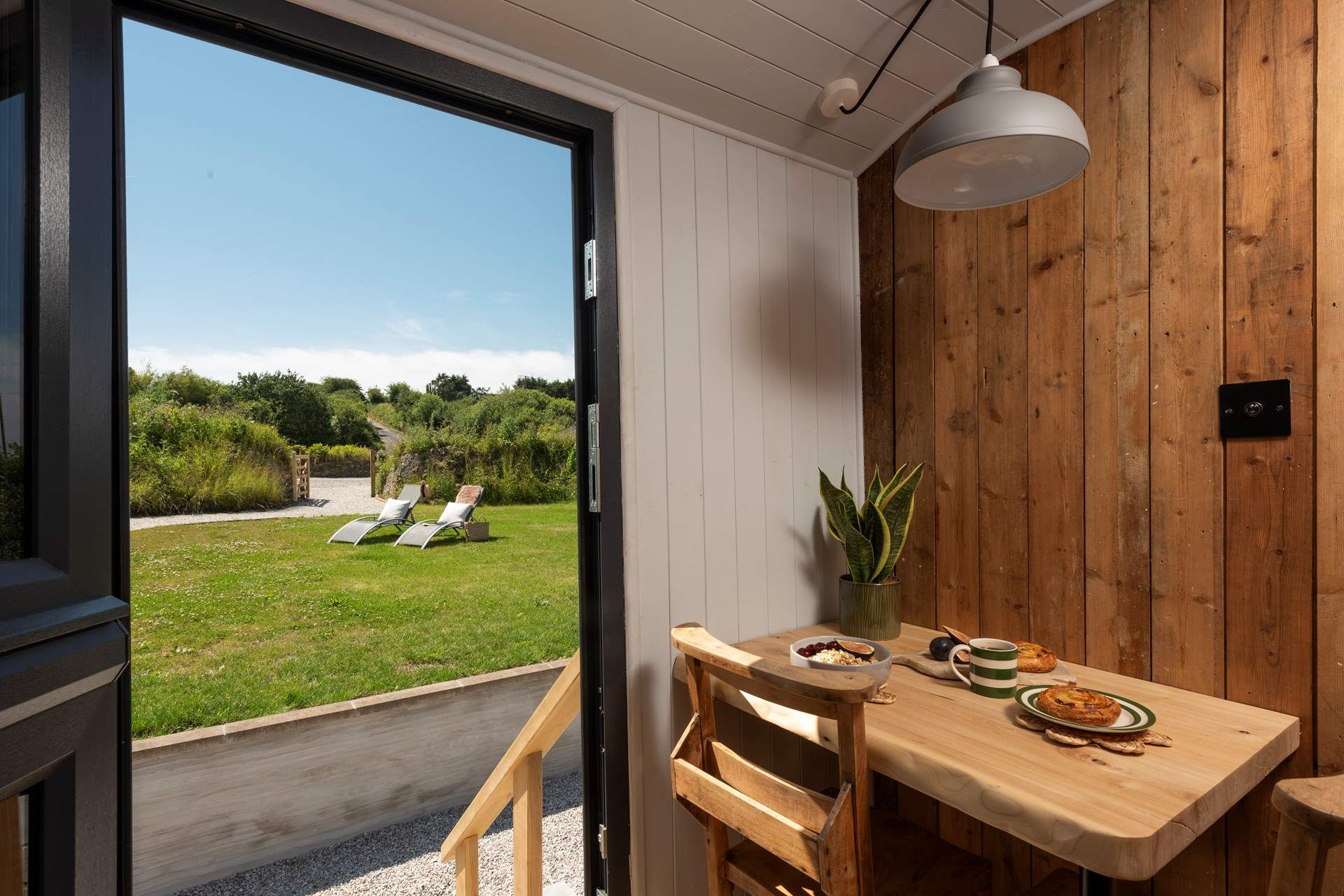 Dine in style with countryside views as your backdrop. 