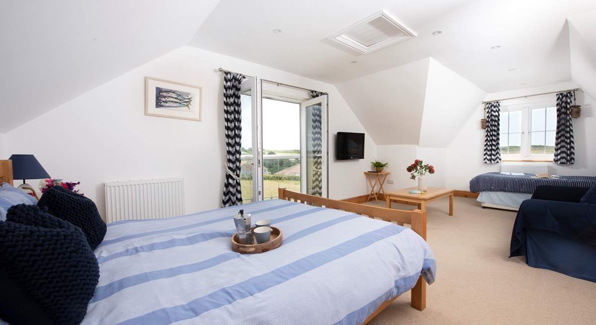 Super spacious, with a single bed for little ones, or casual sleeping.
