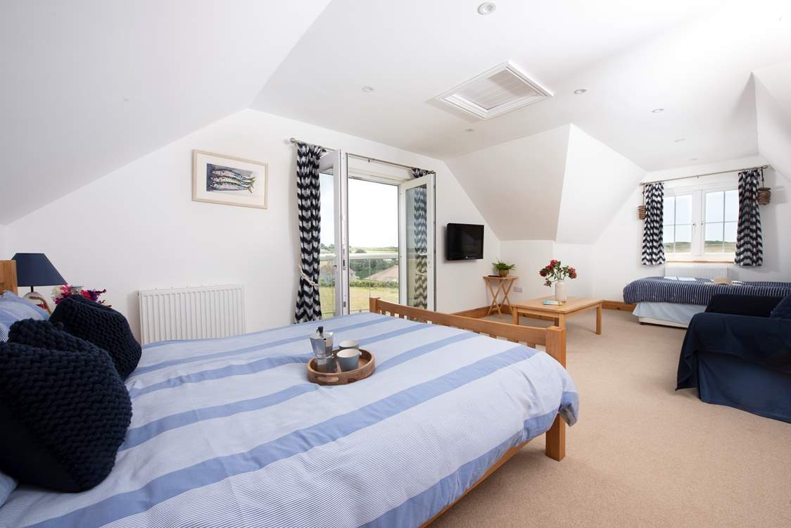 Super spacious, with a single bed for little ones, or casual sleeping.