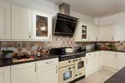 It boasts a fabulous Rangemaster cooker for holiday feasts!