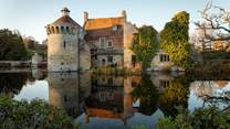 Make a visit to the beautiful Scotney Castle
