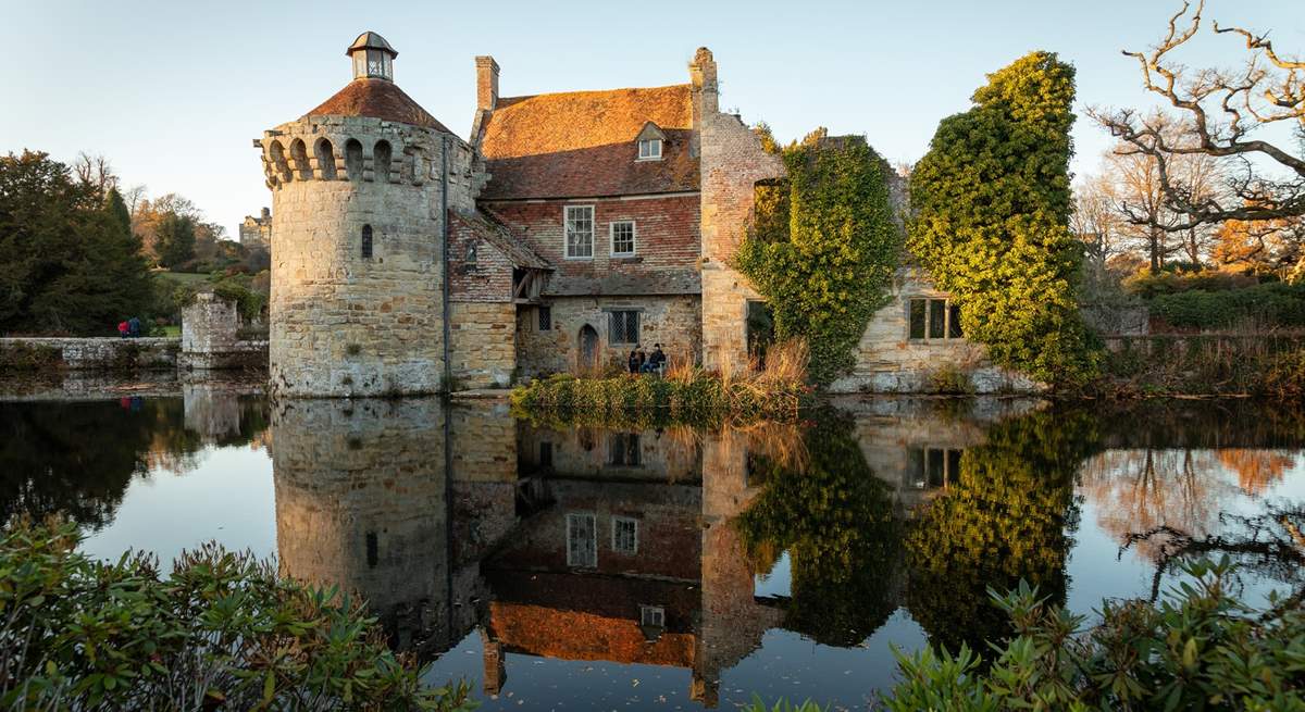 Make a visit to the beautiful Scotney Castle