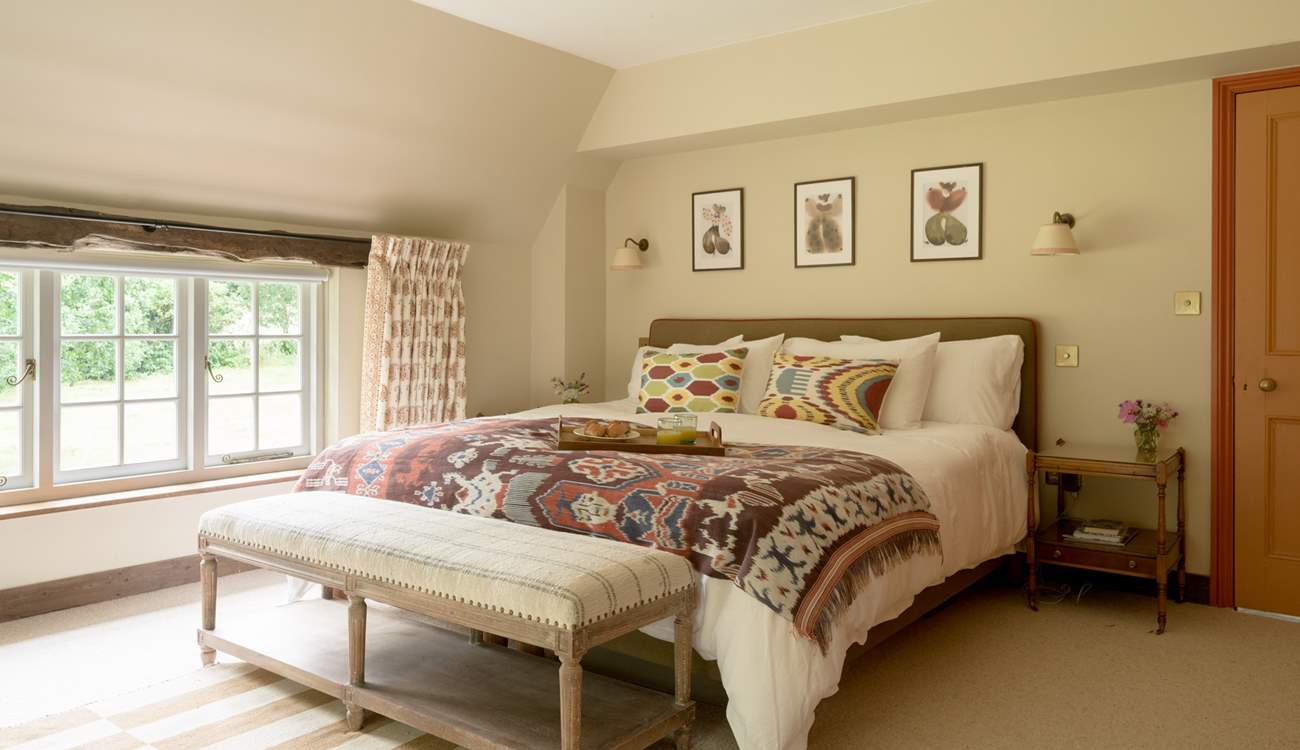 The main bedroom with Emperor bed (6' 6'' wide) is a relaxing haven.