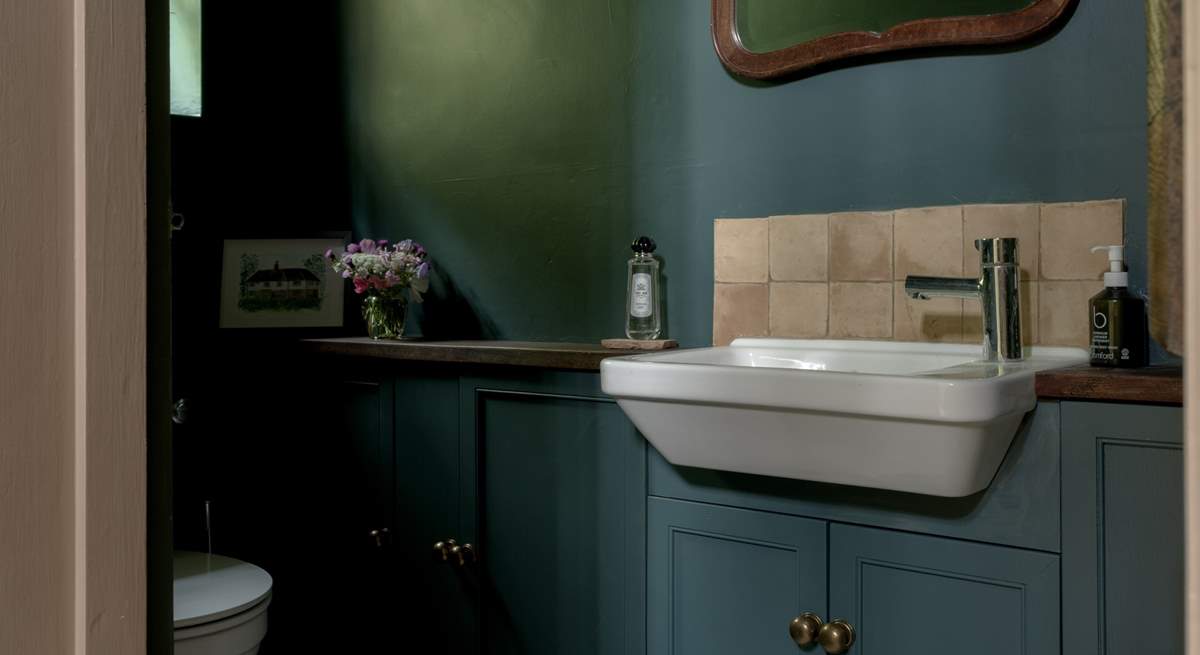 Downstairs cloakroom.