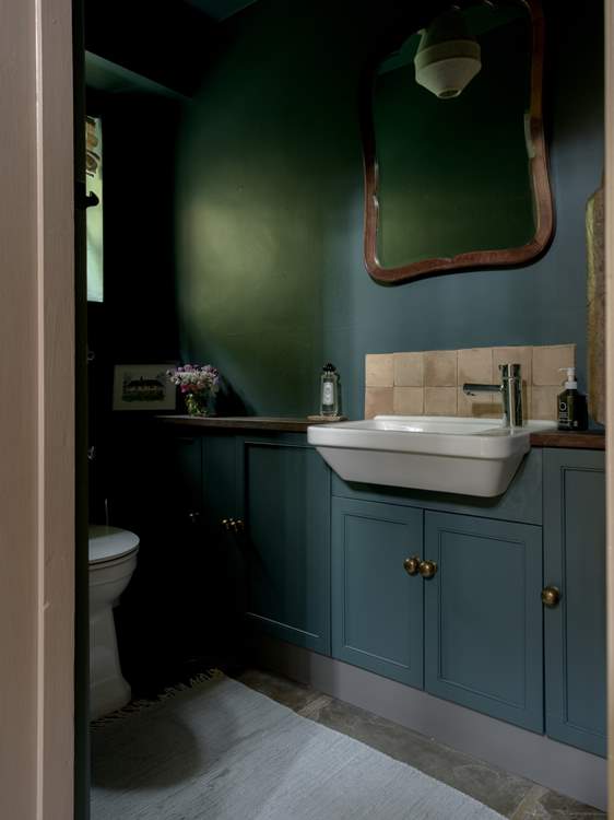 Downstairs cloakroom.