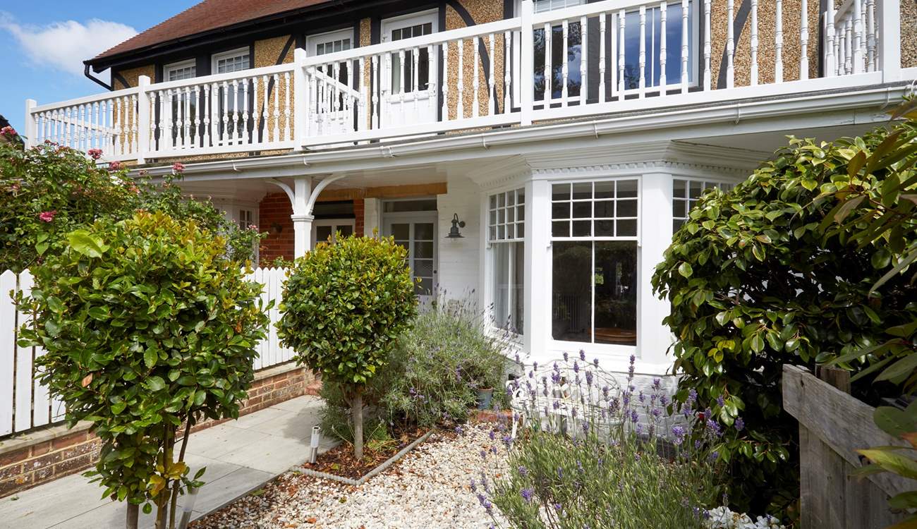 Cottage style garden delights...