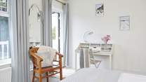 Breathe in the fresh air whist enjoying breakfast in bed!