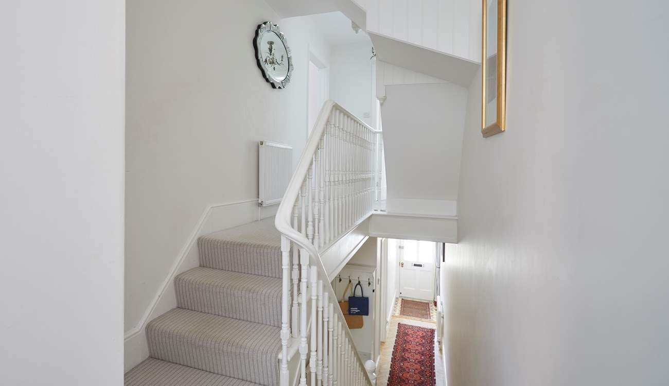 The first floor has a split level with three steps.