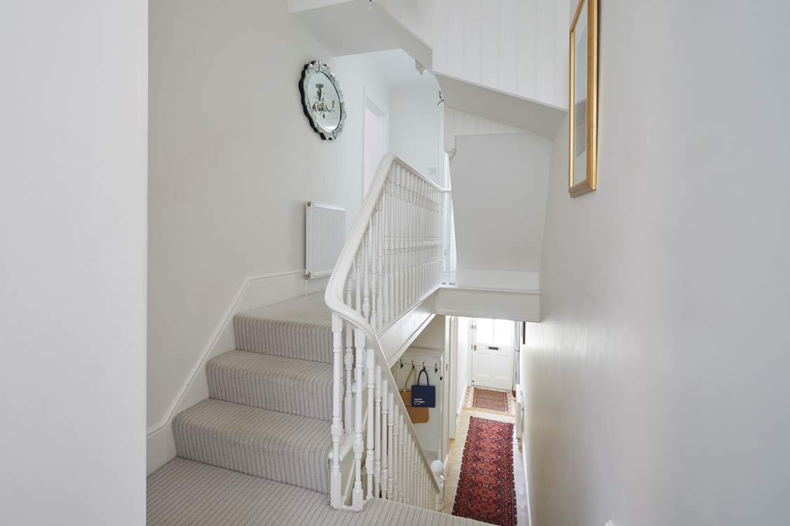 The first floor has a split level with three steps.