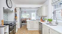 Enjoy home-from-home comforts in this beautiful, bright and fully equipped kitchen.