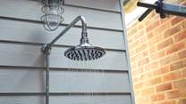 A handy outside space to wash off those sandy toes.