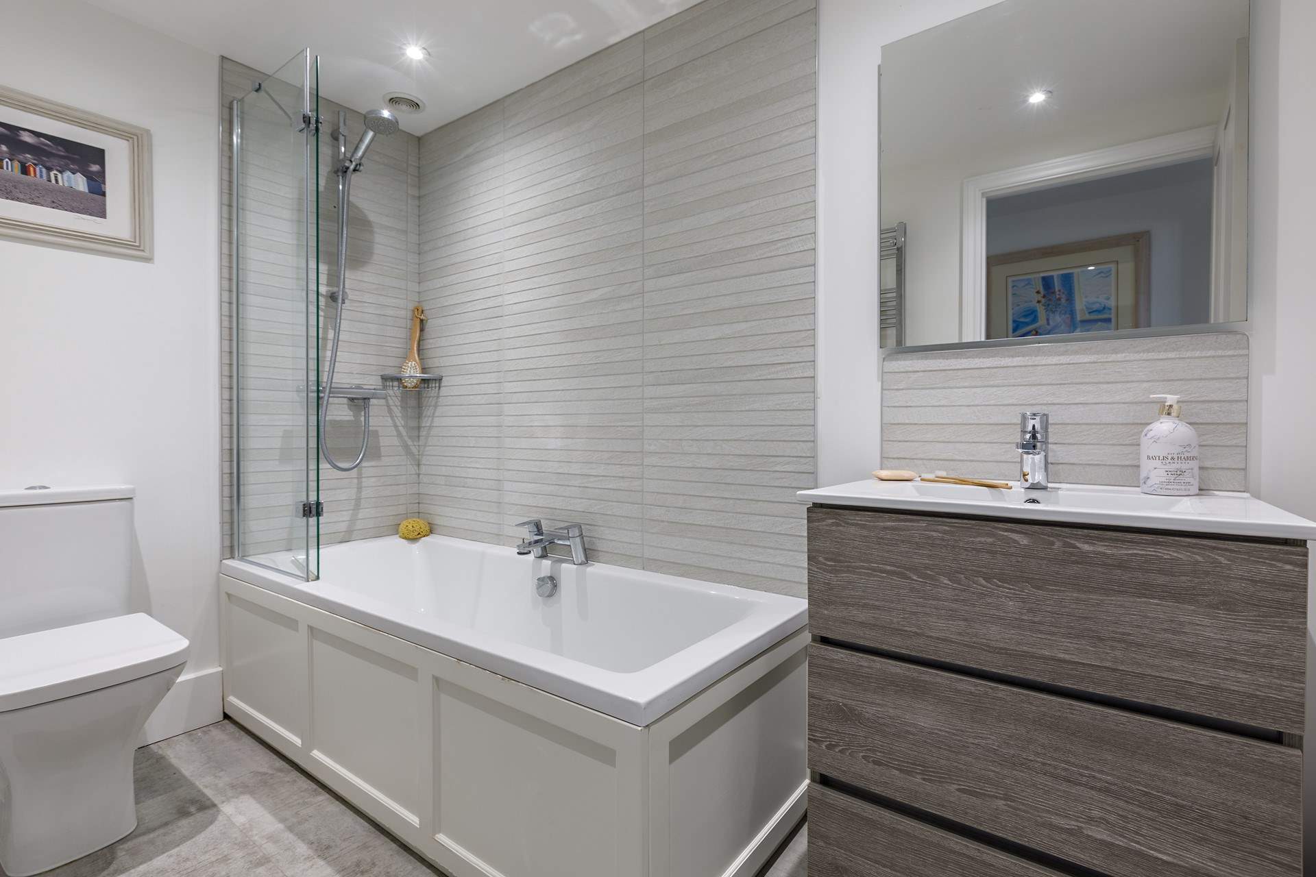 The stylish family bathroom.