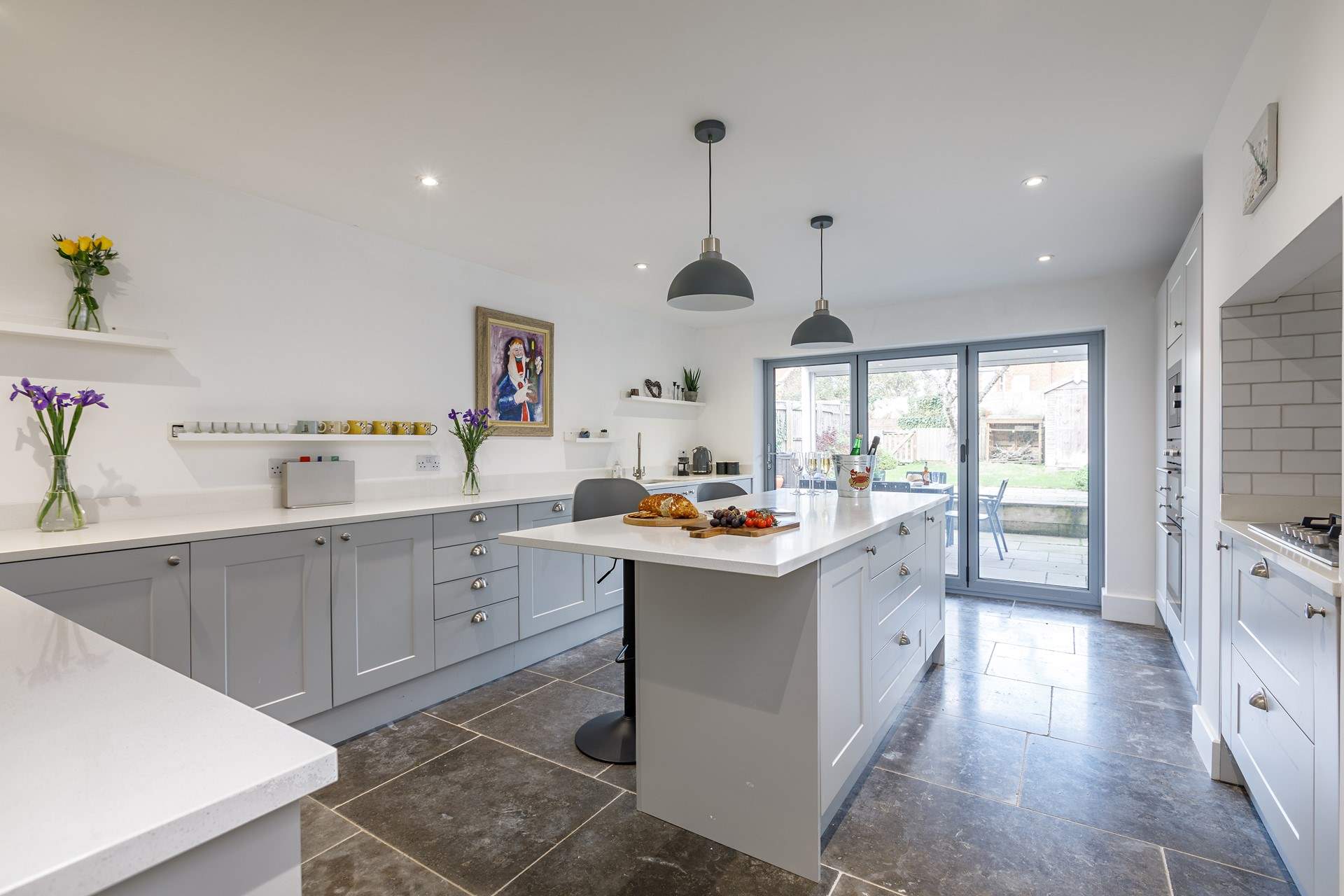 Perfect for entertaining, enjoy a glass of vino whilst the chef prepares supper!