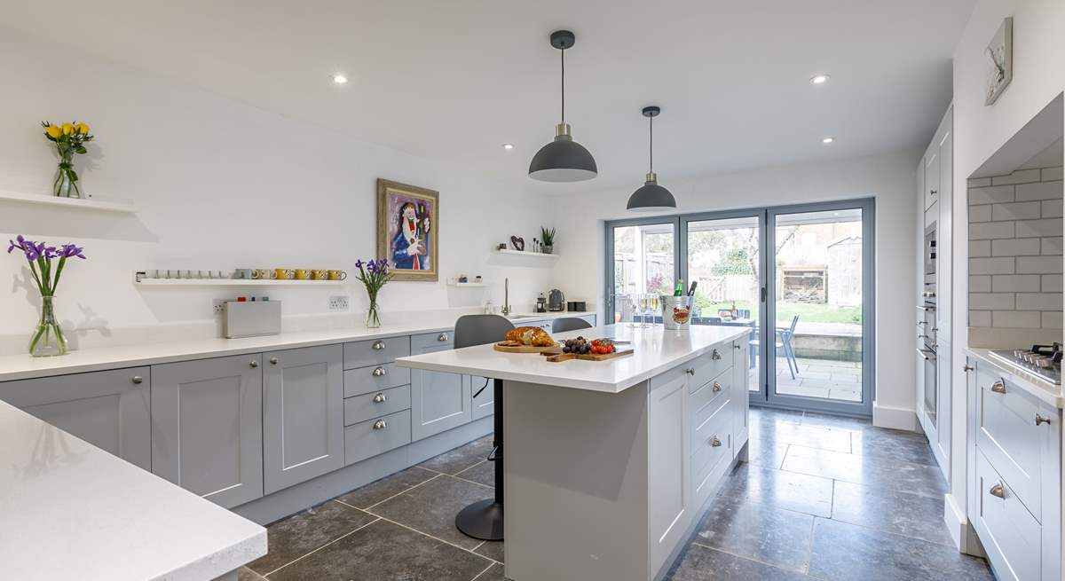 Perfect for entertaining, enjoy a glass of vino whilst the chef prepares supper!