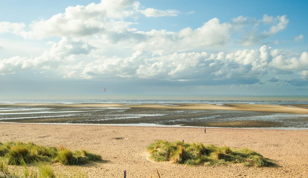 Take a wander along the beach at low tide to neighbouring Old Hunstanton, popular with families and water sport enthusiasts.