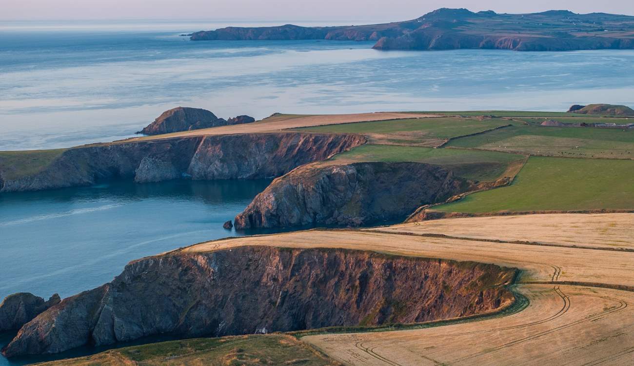 The surrounding spellbinding coastline.