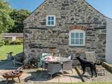 Your dog will be in heaven here. There is a very large shared garden to explore and adjoining fields.