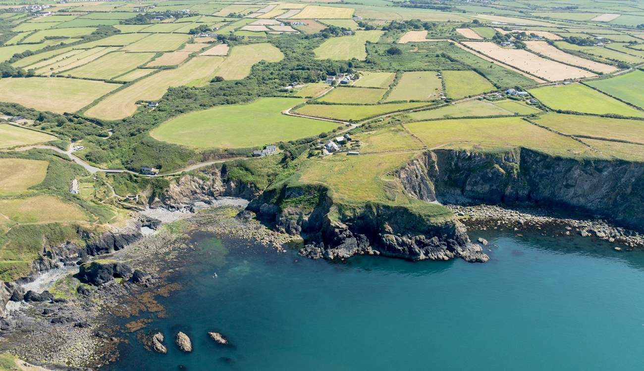 Pencaer is surrounded by the dramatic Pembrokeshire coast. Take a walk to Aberfelin beach. 