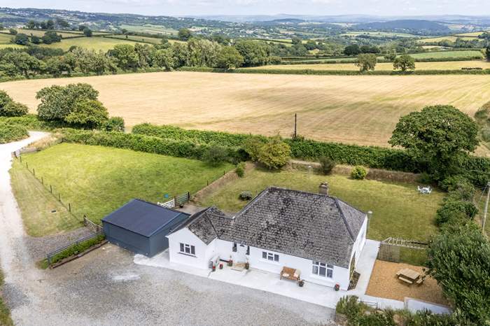 Brookfield is a 3 bedroom, dog friendly cottage near Callington, South Cornwall.