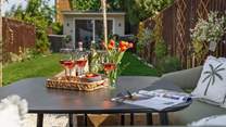 Alfresco dining, the perfect holiday pastime.