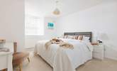 Bedroom 1 has a 'zip and link' (king-size or 2'6