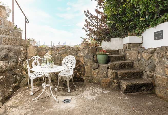 The courtyard at the entrance of this apartment, please take care on the steps as there is no handrail.