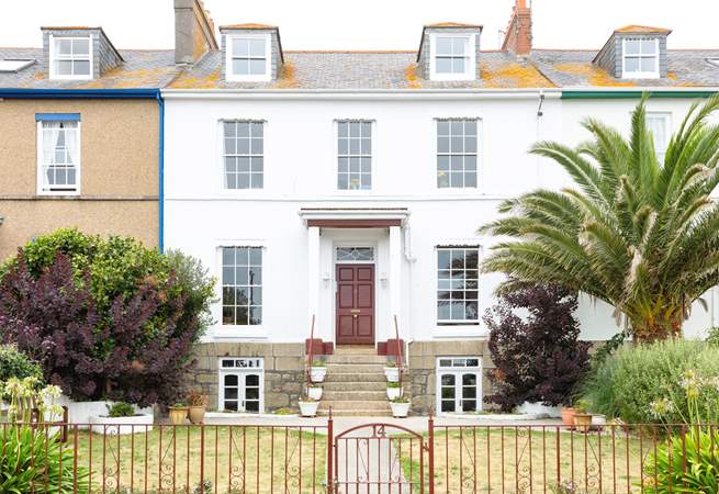Welcome to 14 Regent Terrace, a two bedroom basement apartment just a stone's throw away from the seaside promenade in Penzance.