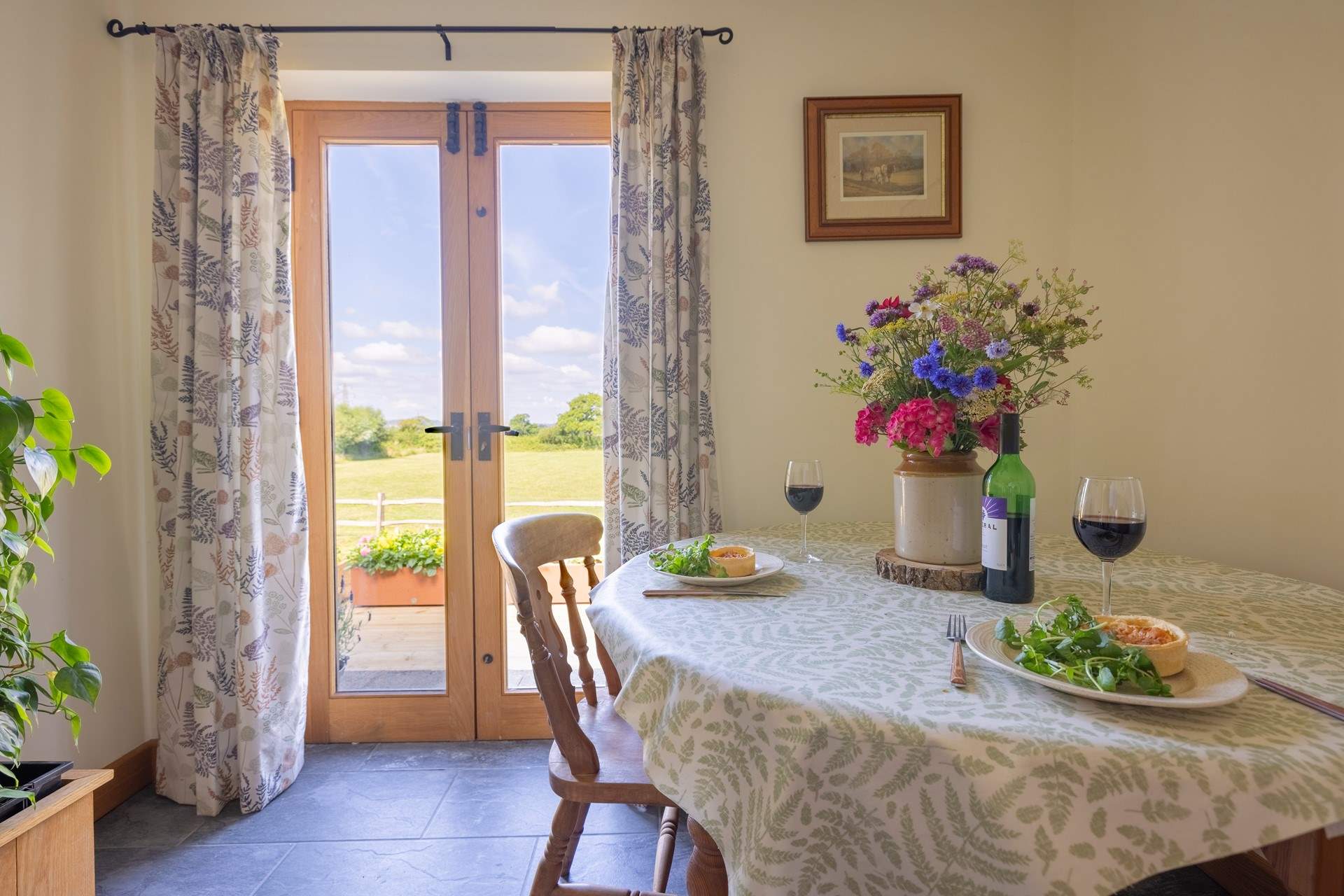 The perfect setting for meal times together!