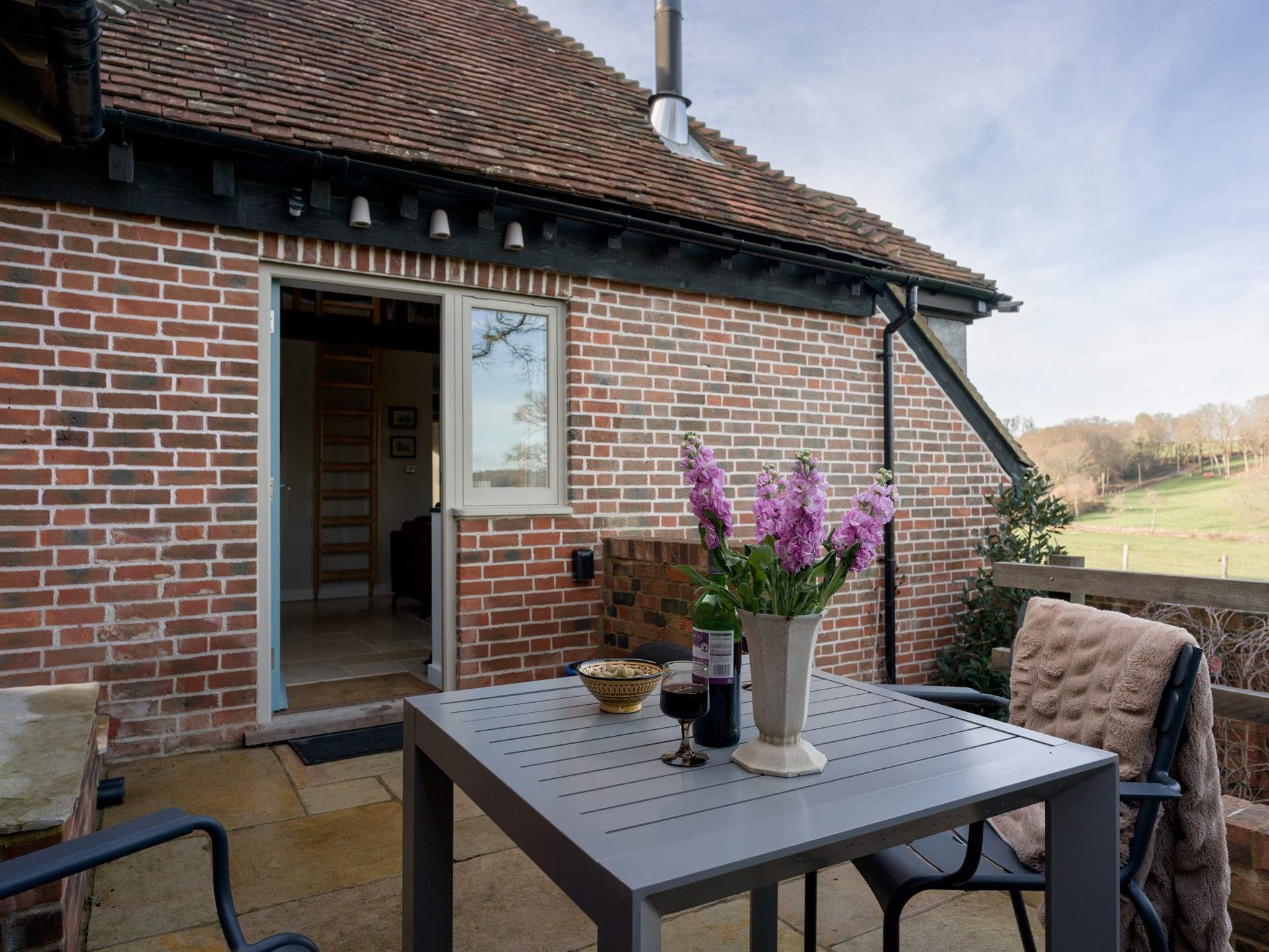 Step out to the courtyard for al fresco dining.