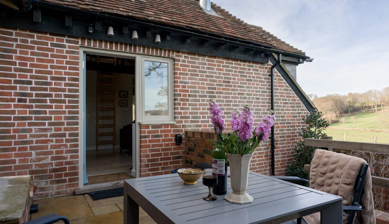 Step out to the courtyard for al fresco dining.