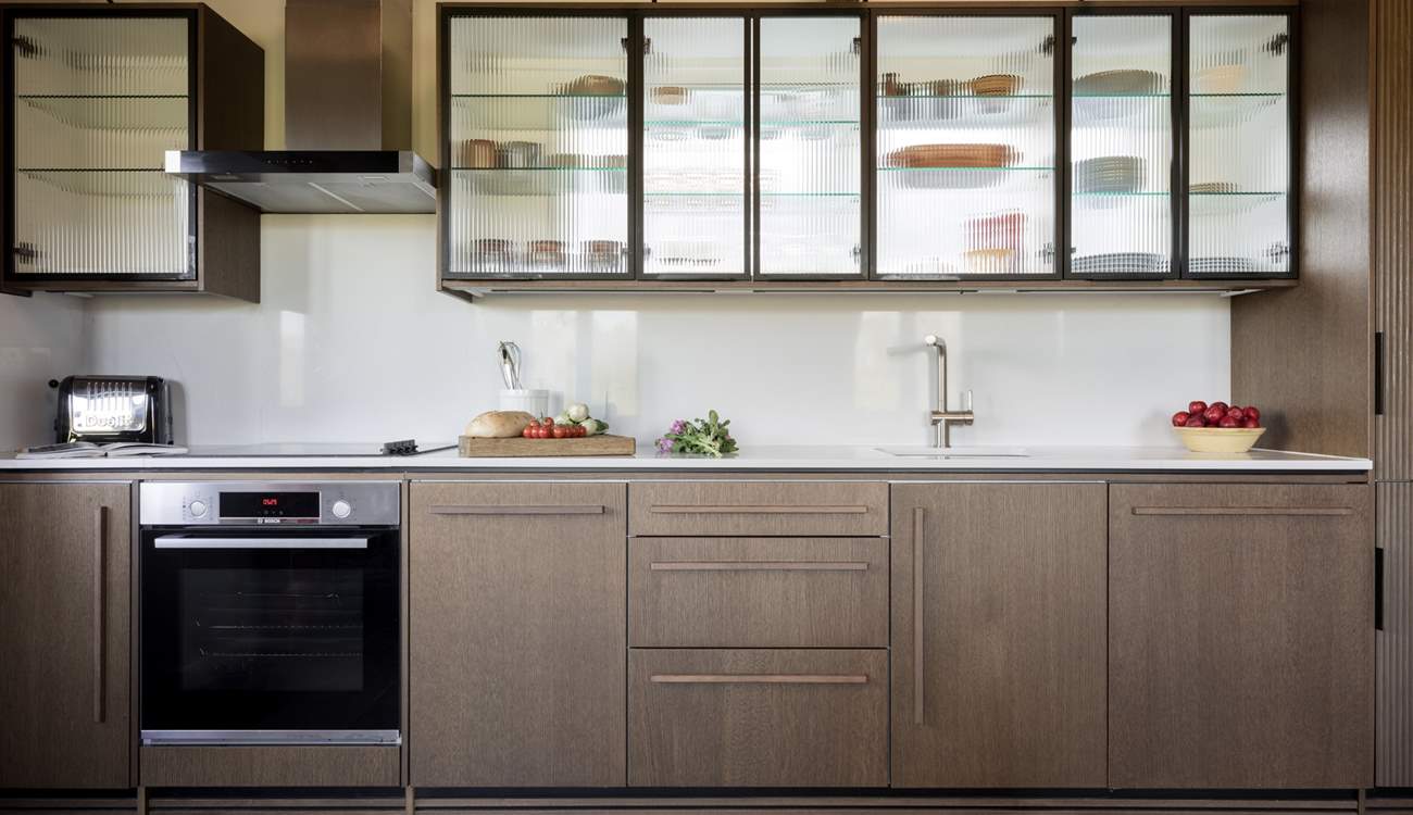 Cook up a gourmet treat in this fully equipped kitchen.