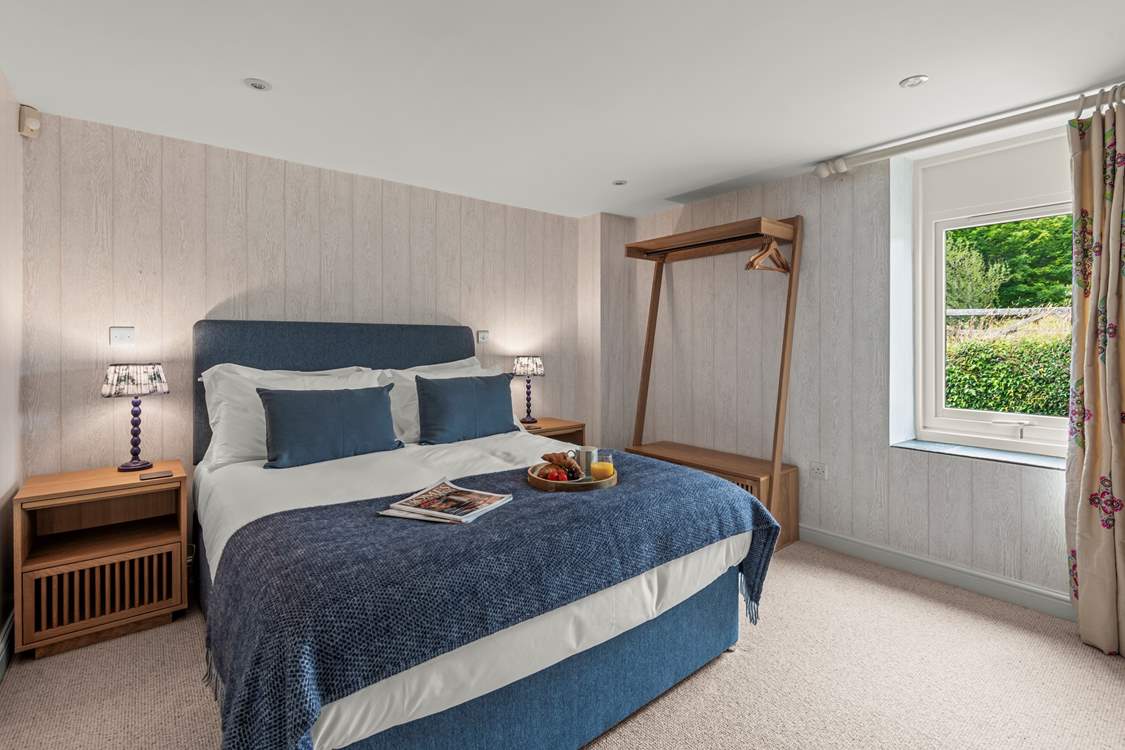Retiring to bed is always a treat when you have this comfy king-size bed. Located on the ground floor, you don't have to travel far to enjoy a superb night's slumber.