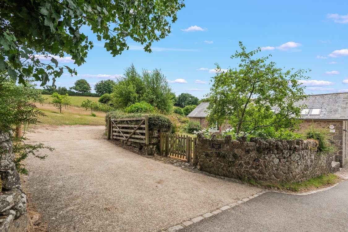 Your private entrance to The Granary. Turn into the driveway and follow it round to the right to your private parking and entrance.