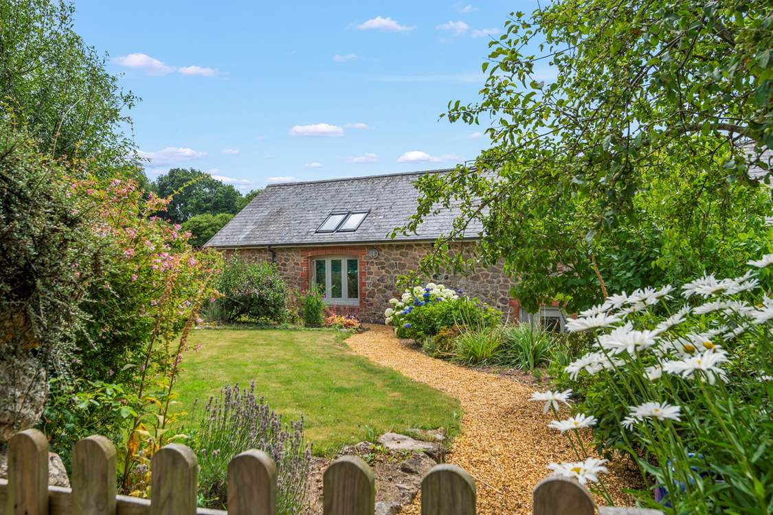 Such a pretty cottage.