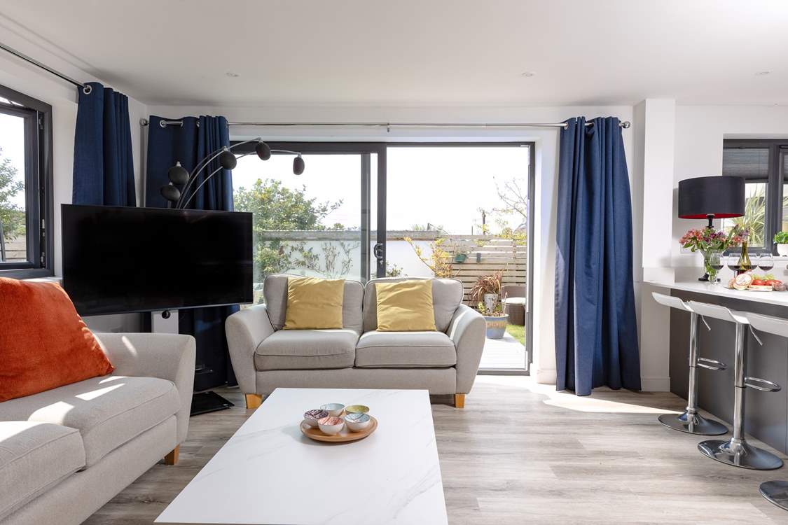 A stylish open plan space designed for cooking, dining and entertaining.